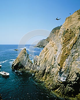 MEXICO ACAPULCO CLIFF DIVERS.